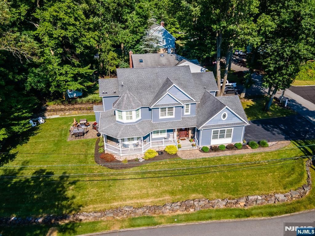 44 Forest Terrace, Wayne, NJ 07470