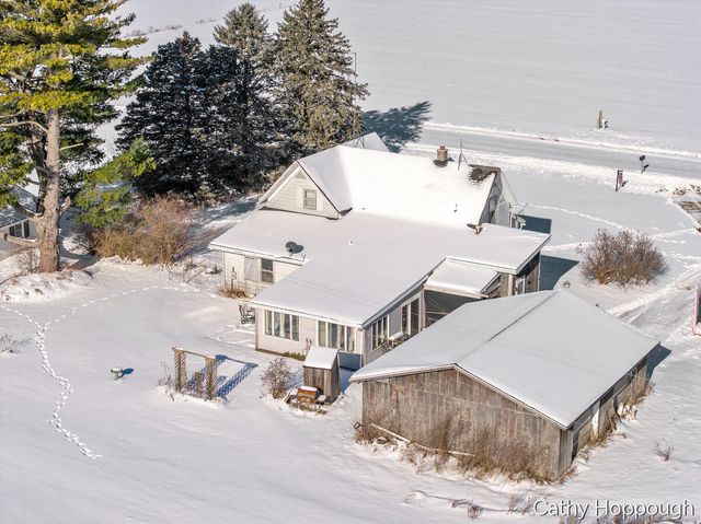 3834 E Station Road, Sheridan, MI 48884