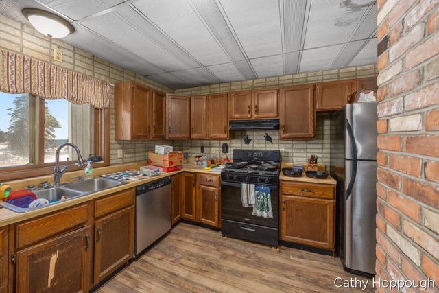 3834 E Station Road, Sheridan, MI 48884