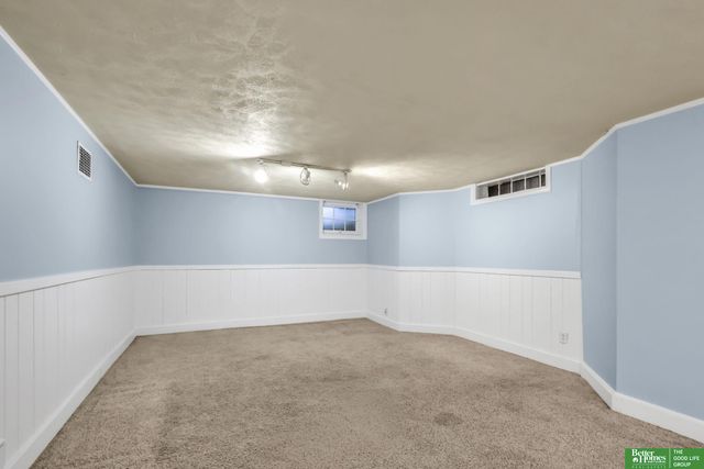 5640 Western Avenue, Omaha, NE 68132