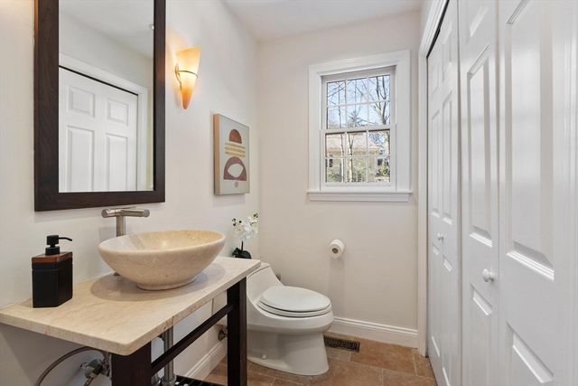 367 Waltham St 5, Lexington, MA 02421