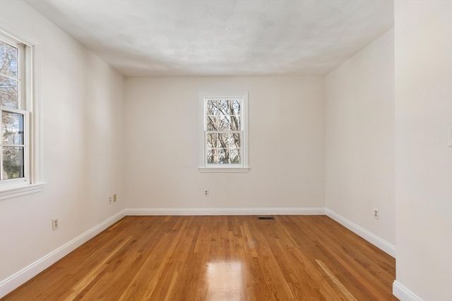 367 Waltham St 5, Lexington, MA 02421