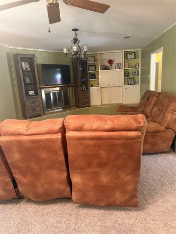 108 E Circle Drive, Mineola, TX 75773