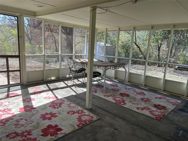 108 E Circle Drive, Mineola, TX 75773