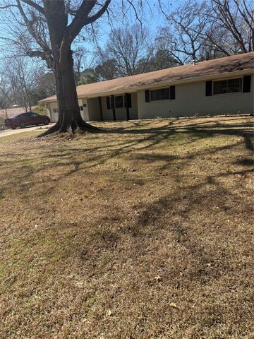 108 E Circle Drive, Mineola, TX 75773
