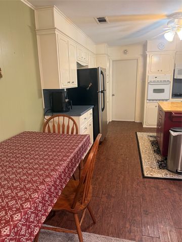 108 E Circle Drive, Mineola, TX 75773