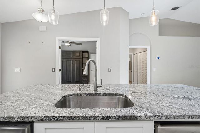 6019 COURTSIDE DRIVE, Bradenton, FL 34210