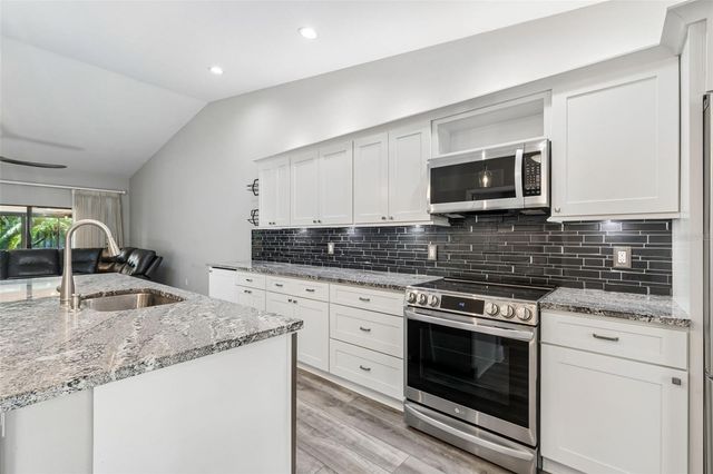 6019 COURTSIDE DRIVE, Bradenton, FL 34210
