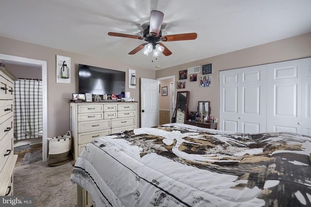 2552 MANOR RD, York, PA 17408
