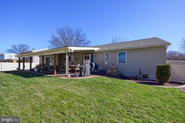 2552 MANOR RD, York, PA 17408