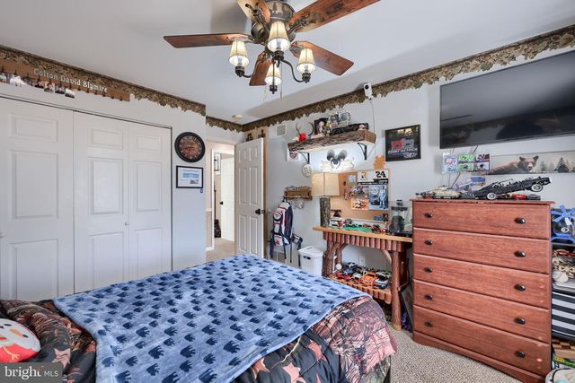 2552 MANOR RD, York, PA 17408