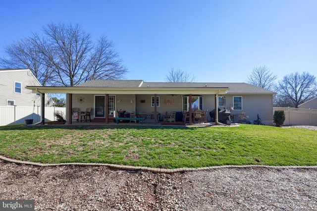 2552 MANOR RD, York, PA 17408