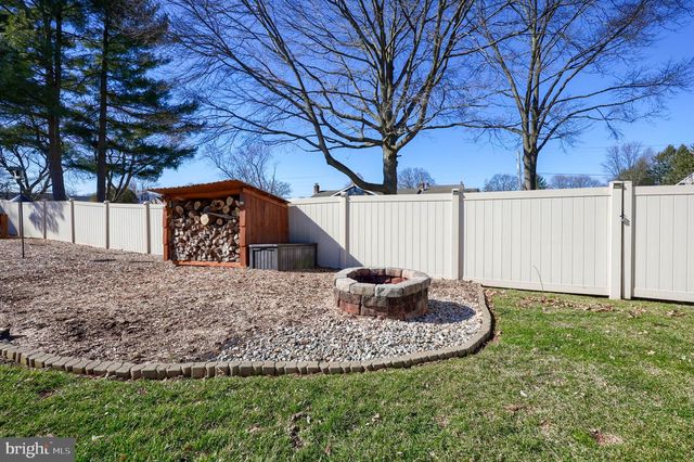 2552 MANOR RD, York, PA 17408