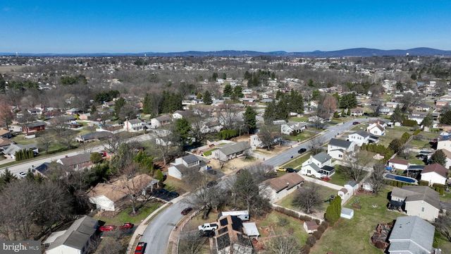 2552 MANOR RD, York, PA 17408