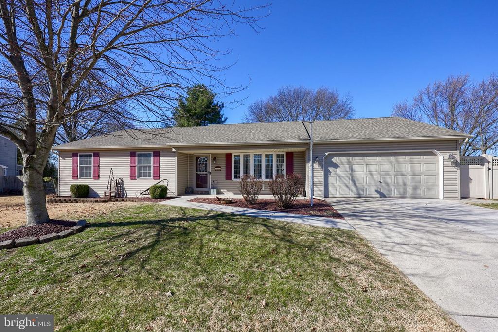 2552 MANOR RD, York, PA 17408