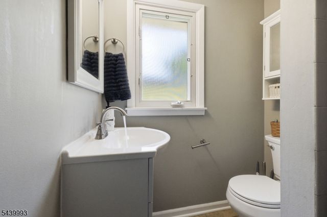 708 Franklin St, Belvidere Twp., NJ 07823