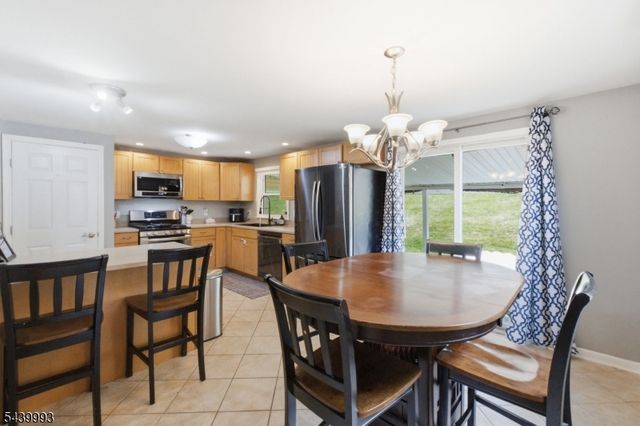 708 Franklin St, Belvidere Twp., NJ 07823