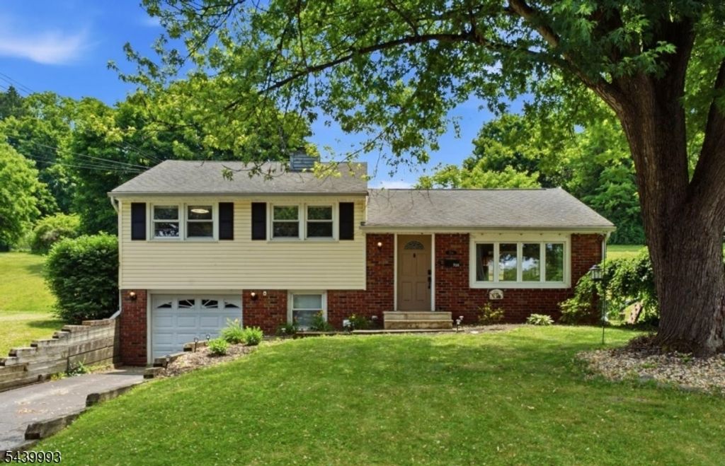 708 Franklin St, Belvidere Twp., NJ 07823