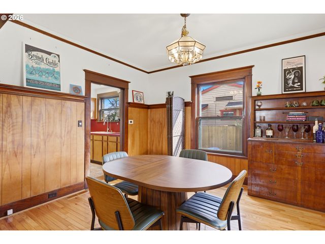 7503 Se MARTINS St, Portland, OR 97206