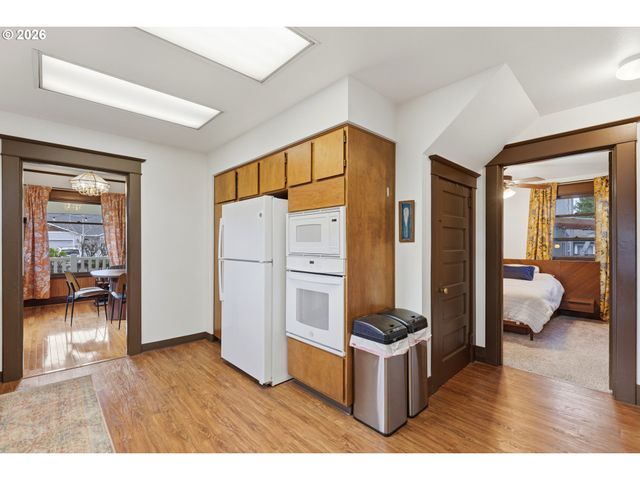 7503 Se MARTINS St, Portland, OR 97206