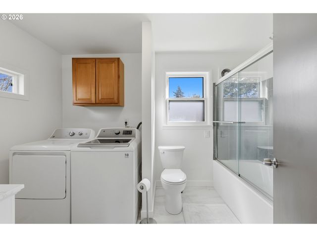 7503 Se MARTINS St, Portland, OR 97206