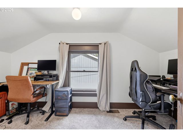 7503 Se MARTINS St, Portland, OR 97206