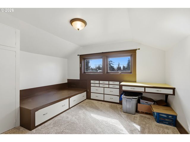 7503 Se MARTINS St, Portland, OR 97206