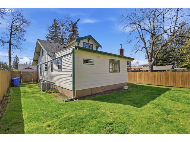 7503 Se MARTINS St, Portland, OR 97206