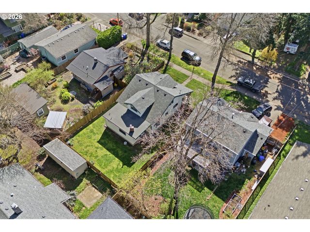 7503 Se MARTINS St, Portland, OR 97206