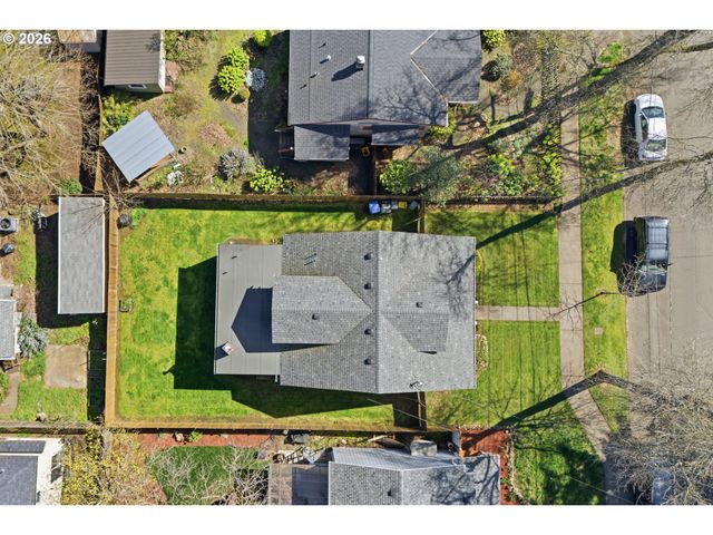 7503 Se MARTINS St, Portland, OR 97206