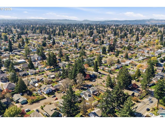 7503 Se MARTINS St, Portland, OR 97206