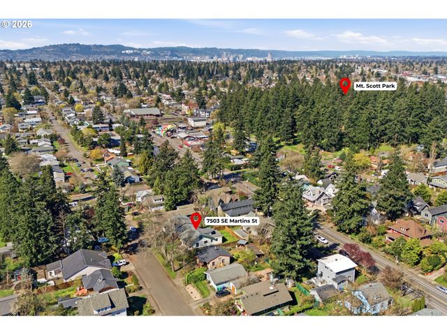 7503 Se MARTINS St, Portland, OR 97206
