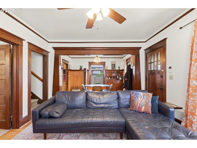 7503 Se MARTINS St, Portland, OR 97206