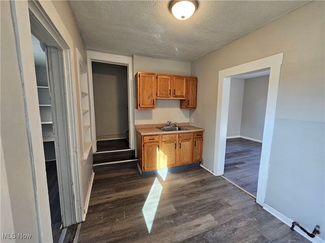 3688 W 15th Street, Cleveland, OH 44109