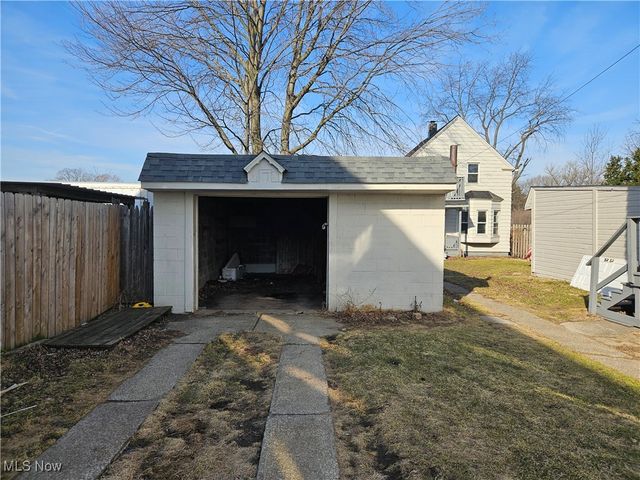 3688 W 15th Street, Cleveland, OH 44109