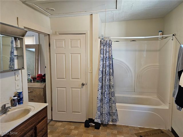 3688 W 15th Street, Cleveland, OH 44109