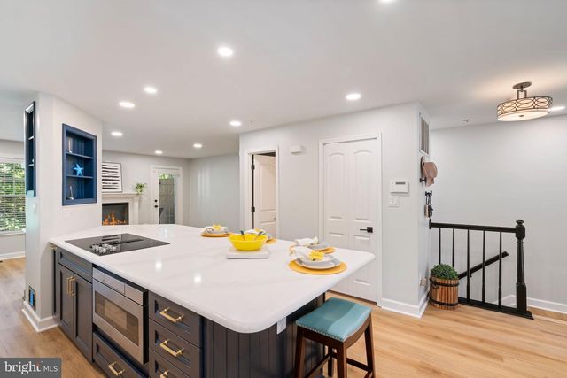 11494 CORINTHIA CT, Woodbridge, VA 22192
