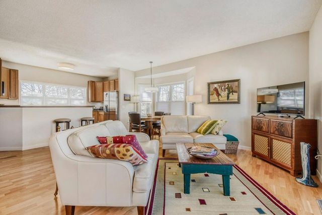 1343 Magnolia Avenue E 1343, Saint Paul, MN 55106