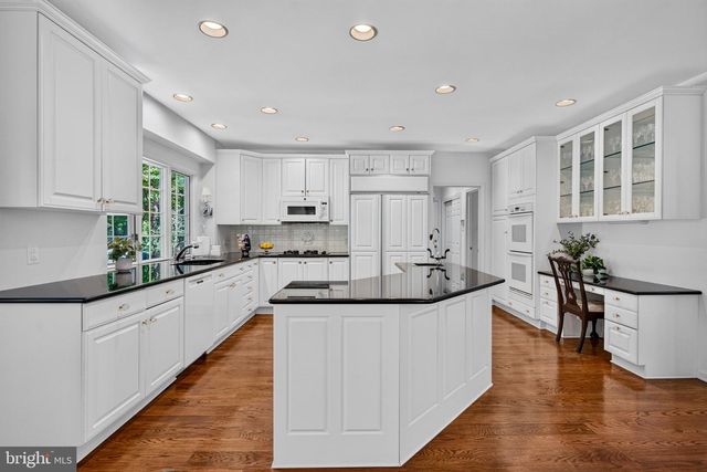 10 SLAB BRANCH CT, Marlton, NJ 08053