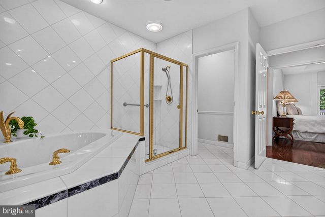 10 SLAB BRANCH CT, Marlton, NJ 08053