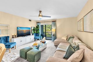 912 SW 9th Street Circle 105, Boca Raton, FL 33486