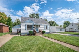 2826 Fletcher Avenue NE, Canton, OH 44705