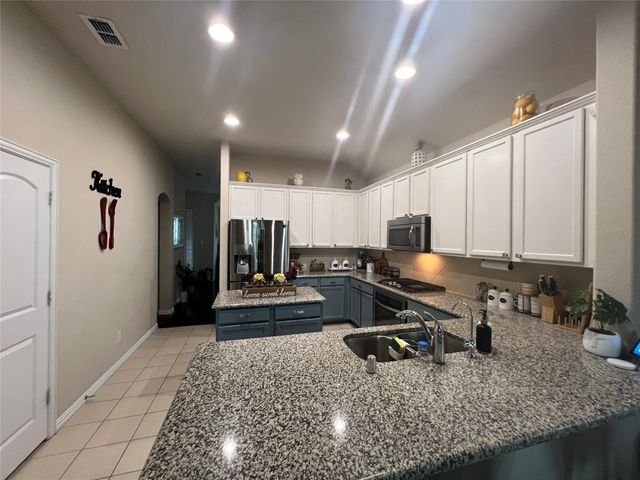 916 Sundrop Drive, Little Elm, TX 75068