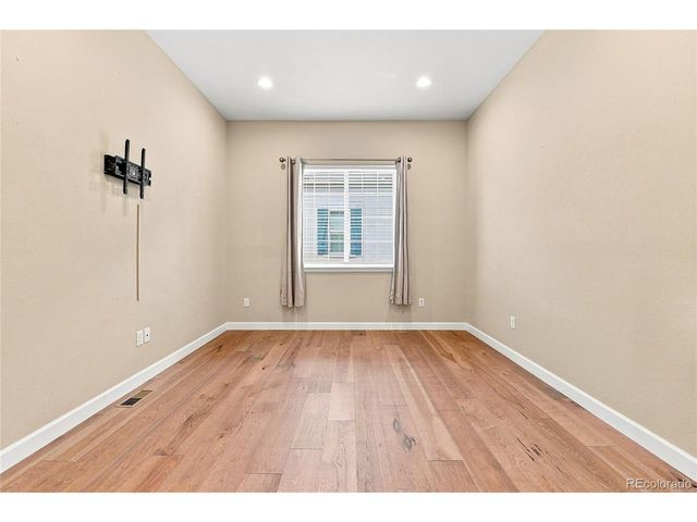 6980 S Yantley Ct, Aurora, CO 80016