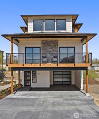 214 Skipping Stone Loop, Lynden, WA 98264
