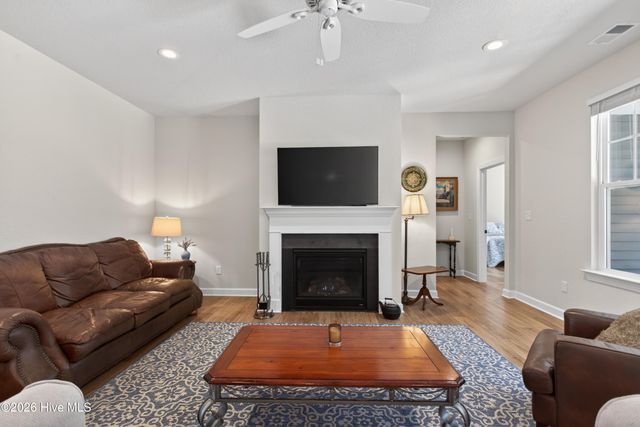 214 Little Acorn Trail, Moyock, NC 27958