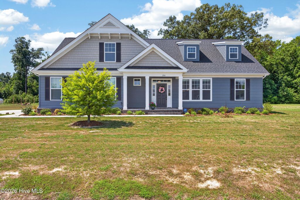 214 Little Acorn Trail, Moyock, NC 27958