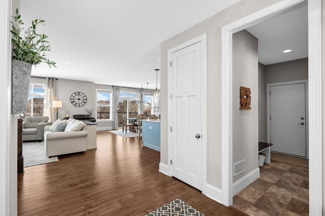 19869 Deerbrooke Path, Farmington, MN 55024