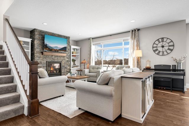 19869 Deerbrooke Path, Farmington, MN 55024