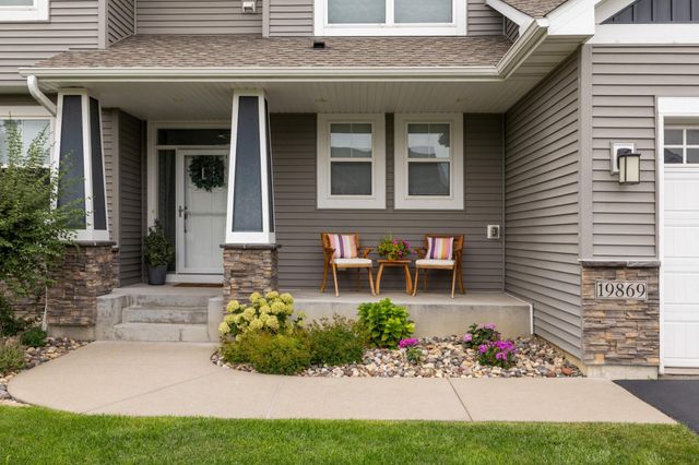 19869 Deerbrooke Path, Farmington, MN 55024